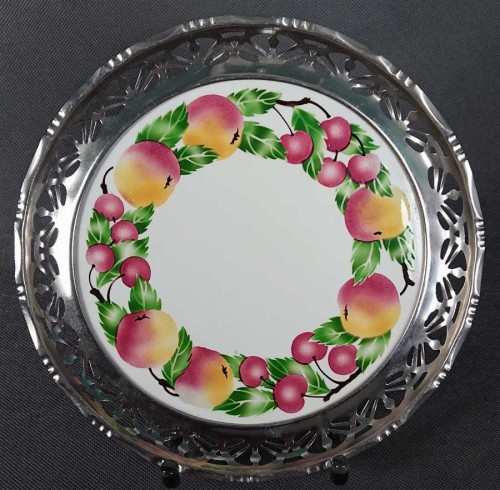 Stara ceramiczna taca na owoce - ceramika w metalu