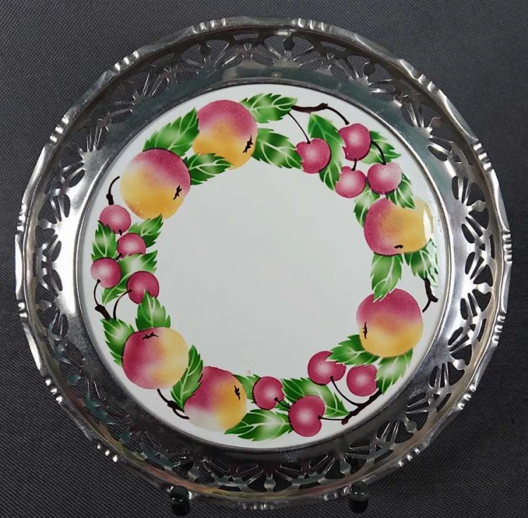 Stara ceramiczna taca na owoce - ceramika w metalu