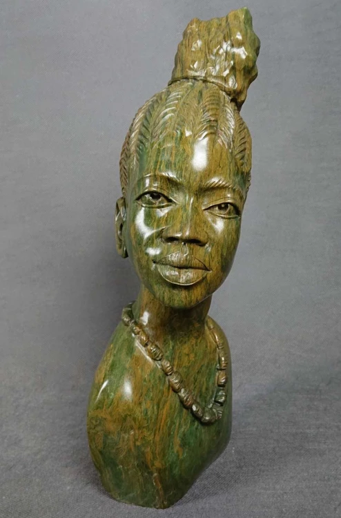 T.M. Gidi sculptor