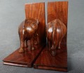 Podpórki drewniane pod książki - rzeźba ze słoniami