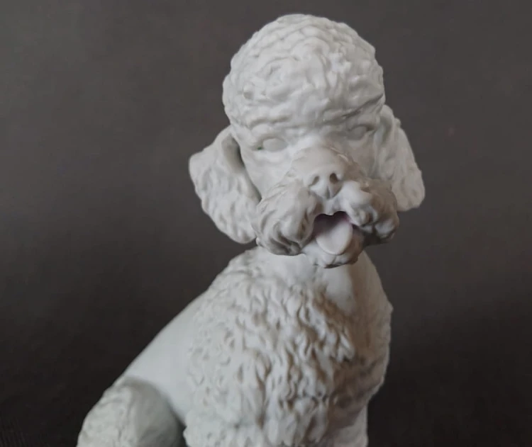 Pudel królewski - Porcelanowa figurka Kaiser