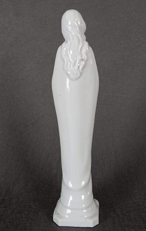 Maryja - Figurka z porcelana w stylu Goebel