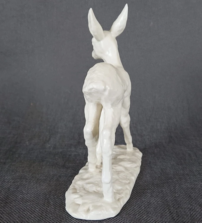 Figurka sarenki - Porcelana Schaubach‑Kunst
