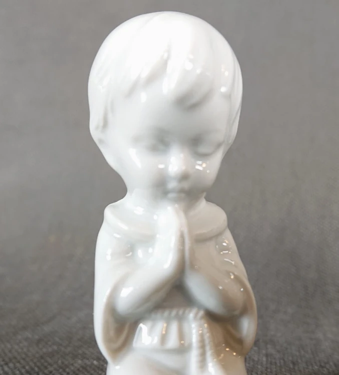 Modlące się dzieci - Dwie figurki z porcelany