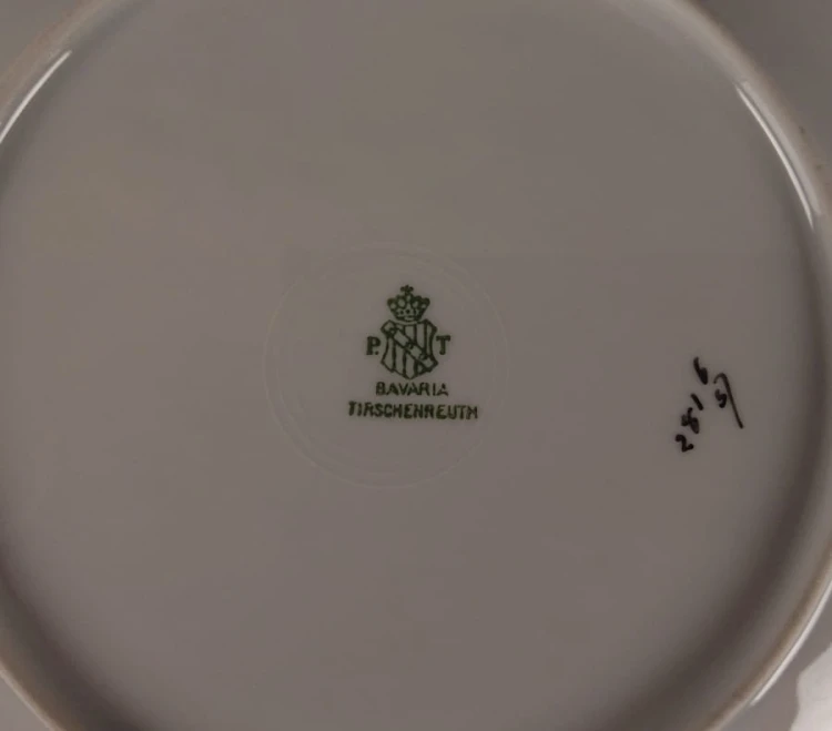 Talerzyk z owocami śliwki z porzeczkami - Stara porcelana Tirschenreuth