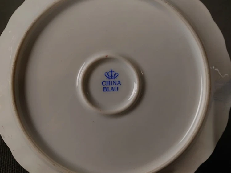 Okrągła maselniczka China Blau - Przedwojenna porcelana