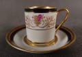 Ta elegancka filiżanka do espresso (typu demitasse) wraz ze spodkiem to klasyczny produkt niemieckiej manufaktury Reichenbach z Turyngii.