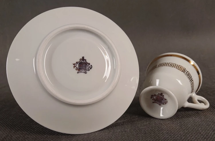 Rudolf Wächter prowadził jedną z najbardziej znanych malarni porcelany (tzw. Porzellanmanufaktur), która specjalizowała się w dekorowaniu wysokiej klasy białej porcelany .