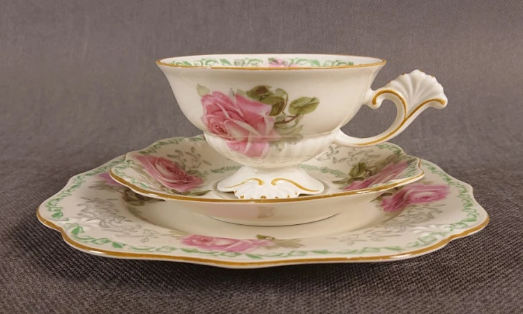 Śniadaniówka w róże - Porcelana Tillowitz