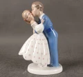 Figurka Bing & Grondahl 2162 Pierwszy Pocałunek Para w Tańcu - widok ogólny