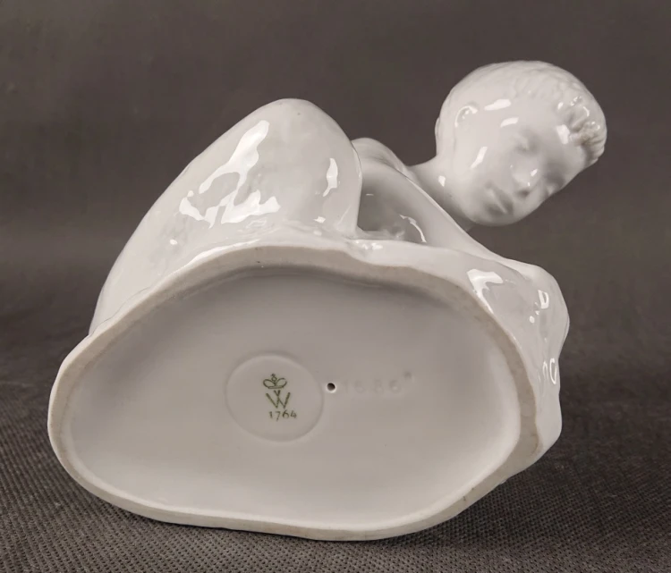 Porcelana Wallendorf sygnatura na spodzie W 1764 - potwierdzenie autentyczności