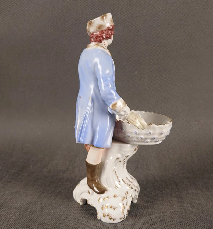 Profil prawy kolekcjonerska figura porcelanowa scena rodzajowa KPM Berlin