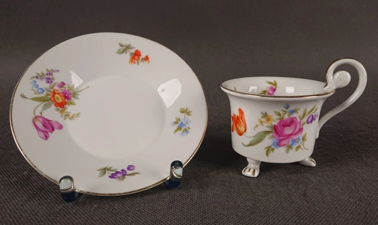 Porcelanowy spodek i filiżanka Thomas Bavaria dekoracja kwiatowa