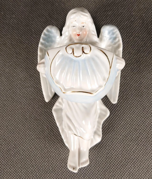 Porcelanowa kropielniczka ścienna anioł z muszlą złocenia