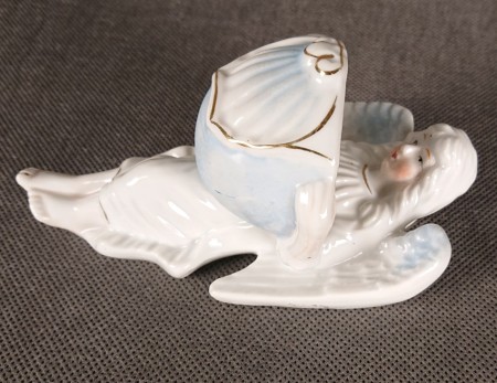 Kropielniczka anioł profil porcelana biała stan bardzo dobry