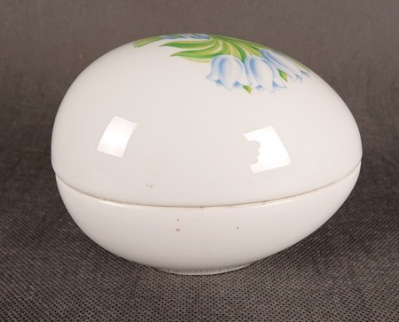 Szkatułka jajo porcelana Tettau błękitne tulipany projekt P. Michel