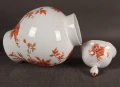 Biała waza Kaiser Dubarry dekoracja koralowa ze złotem wys. 37cm