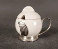 Pojemnik na musztardę WMF porcelana i metalowy stelaż Bauhaus
