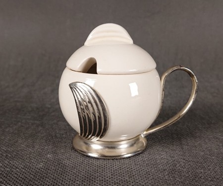 Pojemnik na musztardę WMF porcelana i metalowy stelaż Bauhaus