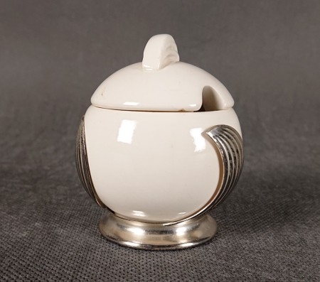 Modernistyczna musztardniczka WMF lata 50. metal i porcelana