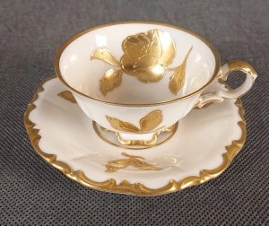 Luksusowa Filiżanka do Espresso ze Spodkiem | Waldershof Bavaria | Złocenie 22k i Florystyka