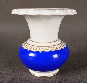 Porcelanowy Wazon Rosenthal | Art Déco | Kobalt i Złote Roślinne Reliefy | Lata 20. XX w.