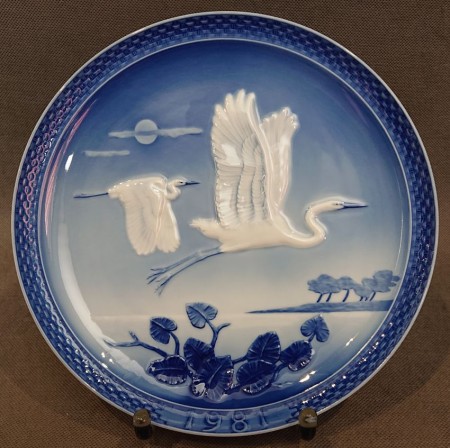 Porcelanowy talerz roczny 1981 Hutschenreuther Pod tropikalnym niebem