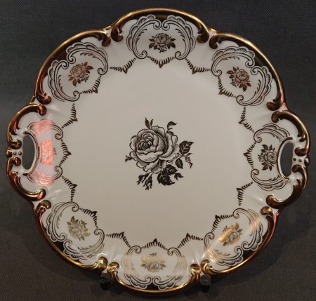 Duża patera porcelanowa ze złoconą różą i uchwytami Tirschenreuth Bavaria widok z góry