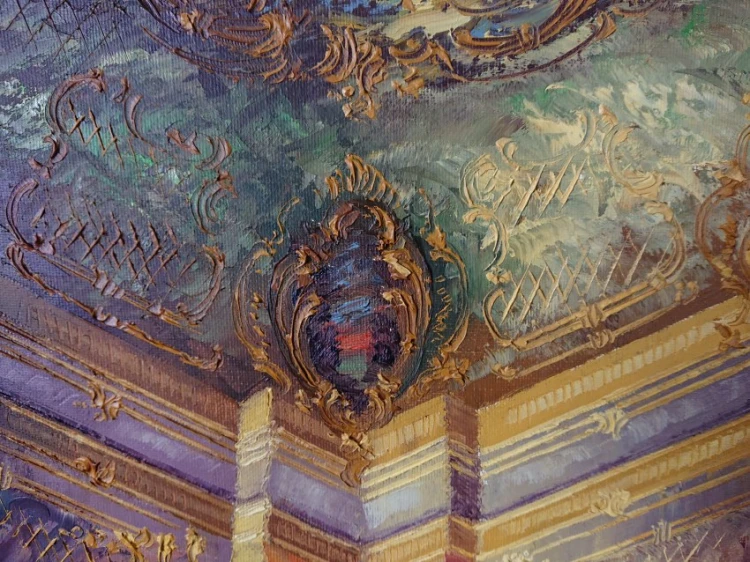 Zbliżenie na sylwetkę tancerki w stroju baletowym na tle czerwonych foteli