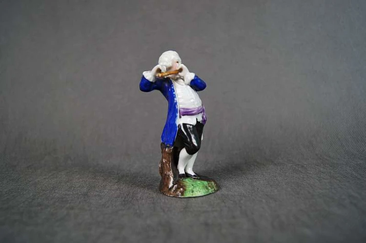 Mozart młody muzyk porcelanowa figurka