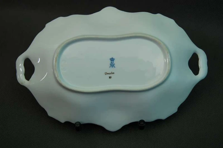 Porcelana Kaiser cudowna patera kwiaty złoto