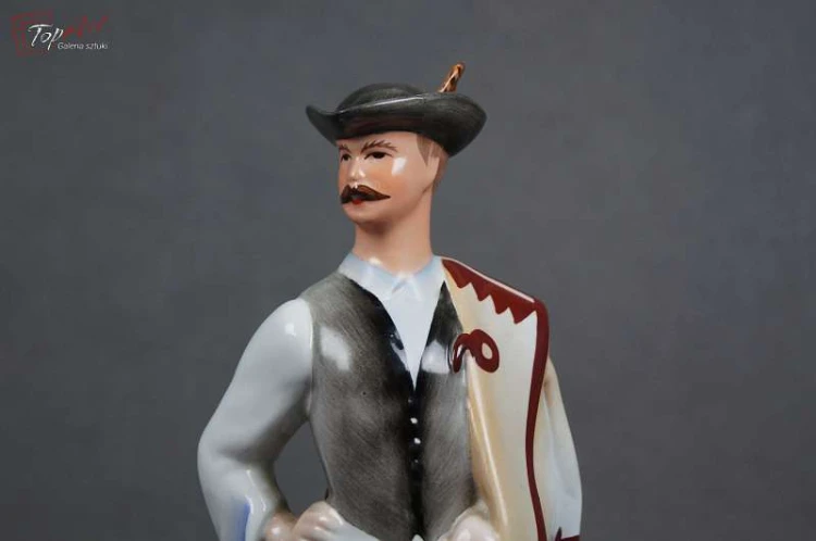 Porcelana Aqincum Budapest lata 60 mężczyzna w stroju ludowym Okaz!!!