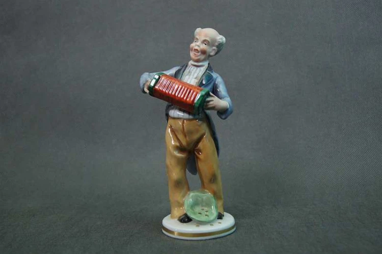 Gräfenthal śliczna figura muzyk z harmonią kapela !!!