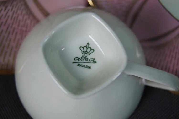 Alka różowa śniadaniówka jak kwiat