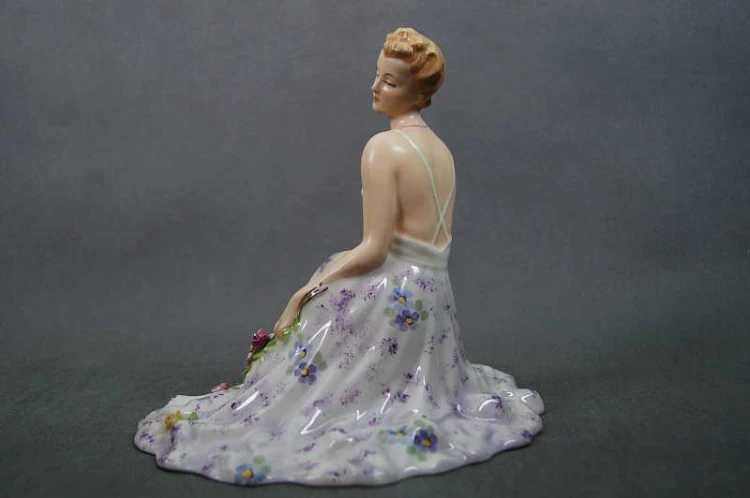 Royal Dux Deutschland Figura kobiety Art Deco