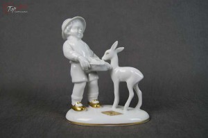 Porcelana Gerold .Figurka chłopca z sarenką. Okaz !!!