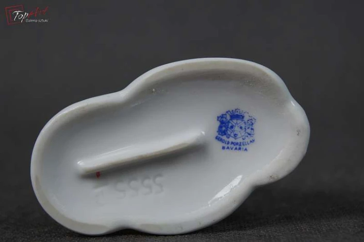Porcelana Gerold .Figurka brzdąca z koźlęciem. Okaz !!!