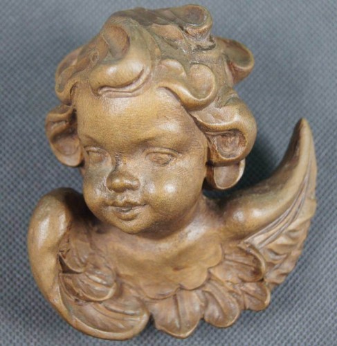 Drewniany aniołek amorek cherubinek kupidyn putto rzeźba