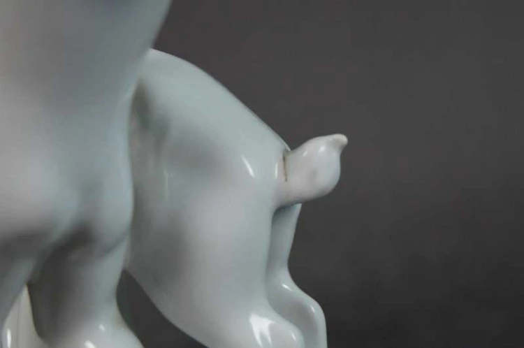 Biała porcelana Gerold figurka chłopiec z kozą