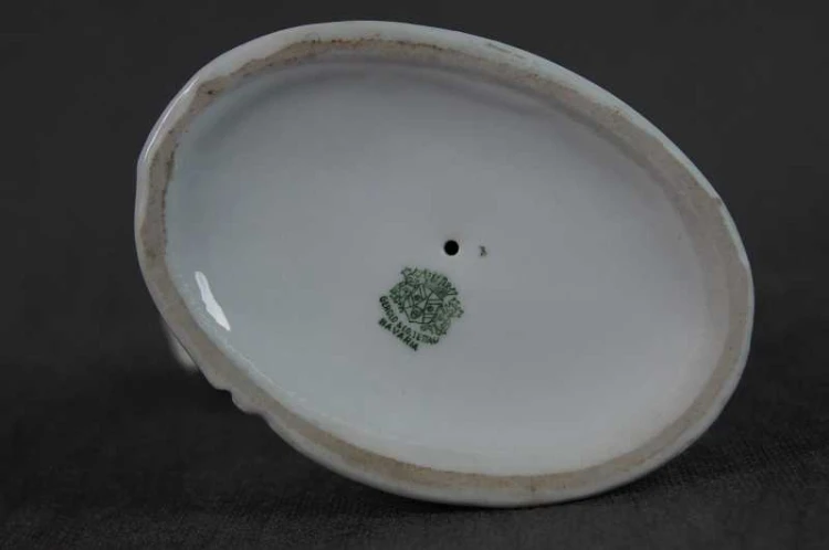 Biała porcelana Gerold figurka chłopiec z kozą