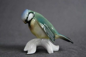 Volkstedt Karl Ens kolorowa figurka sikorki