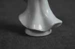 Biały aniołek z mandoliną porcelanowa figurka