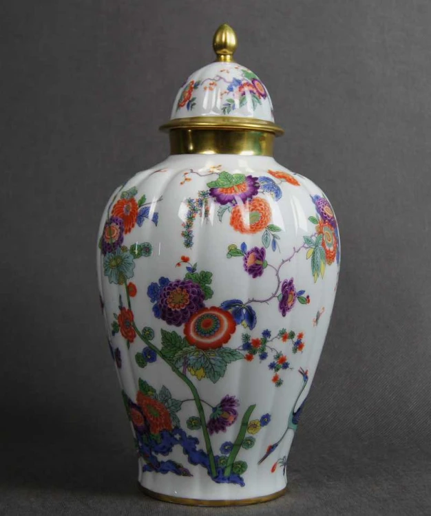 Porcelanowy wazon z przykrywą Thomas - Rosenthal
