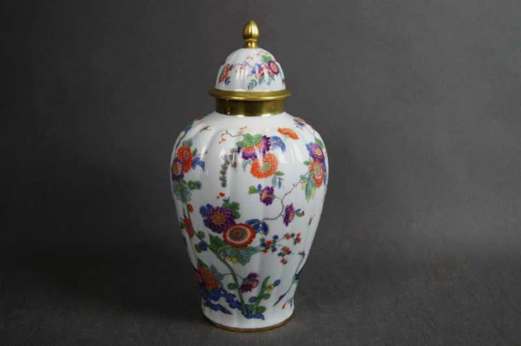 Porcelanowy wazon z przykrywą Thomas - Rosenthal