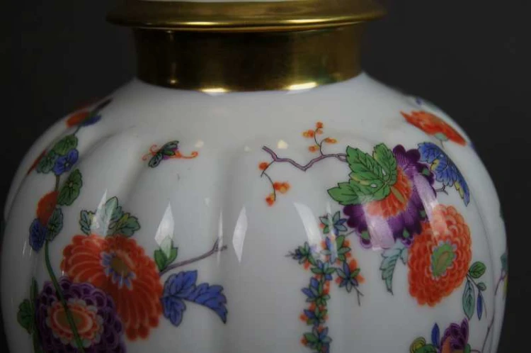 Porcelanowy wazon z przykrywą Thomas - Rosenthal