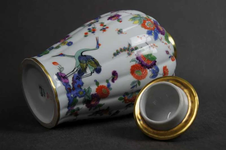 Porcelanowy wazon z przykrywą Thomas - Rosenthal