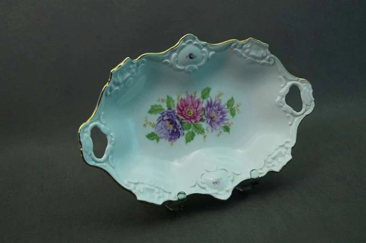 Porcelana Kaiser cudowna patera kwiaty złoto