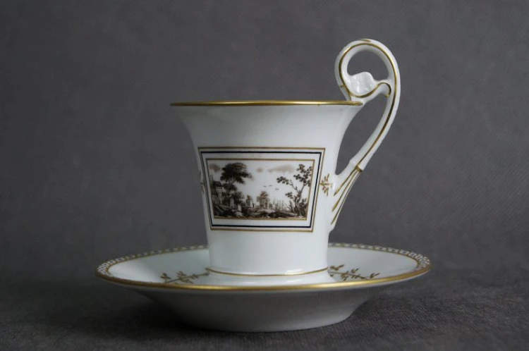 Porcelana Richard Ginori filiżanka ze spodkiem do kawy