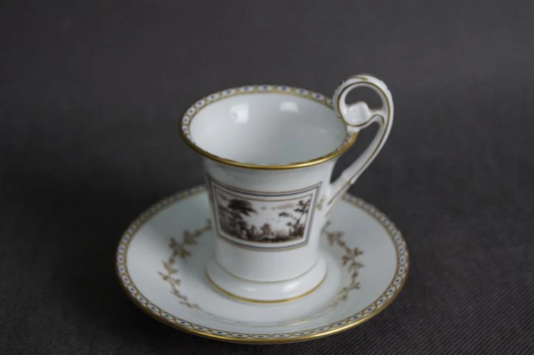 Porcelana Richard Ginori filiżanka ze spodkiem do kawy
