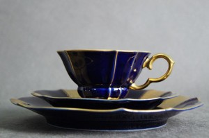 Porcelana Lindner zestaw śniadaniowy kobalt złoto Polecam !!!